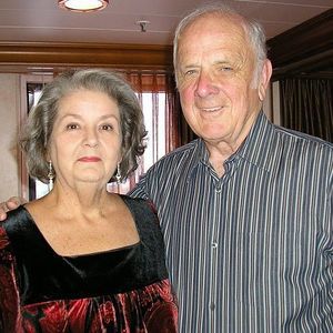 Meet your Posher, Dee