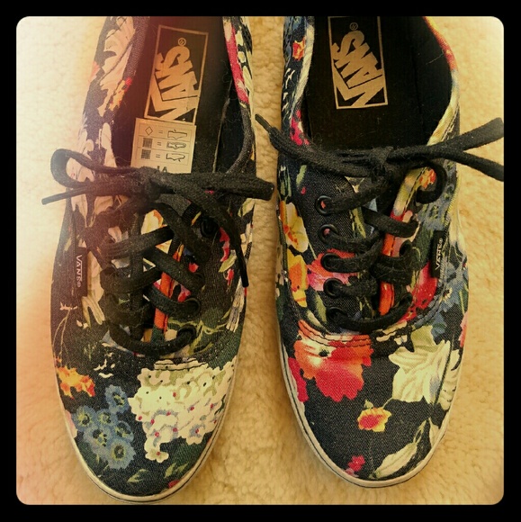 SOLD Floral Vans women's size 7.5