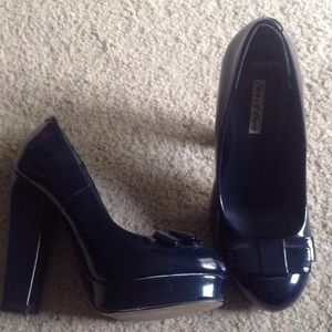 Hugs & Kisses patent navy blues shoes