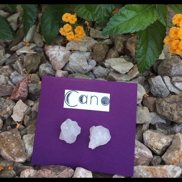 Quartz crystals cluster earring studs. - Picture 1 of 1