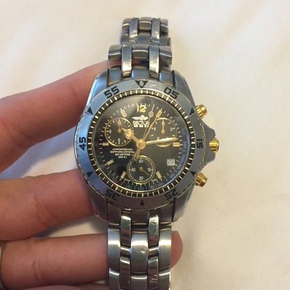 Men's Luxury Dive Watch - Picture 2 of 3