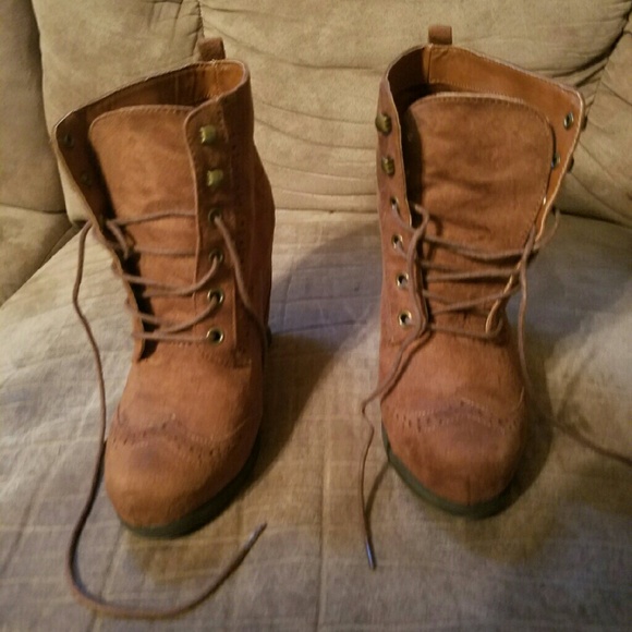 Wedge booties