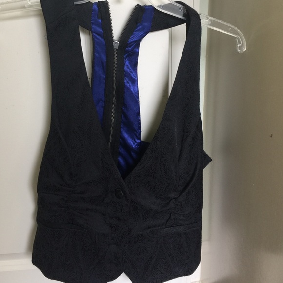 Charlotte Russe Vest! NWT size L