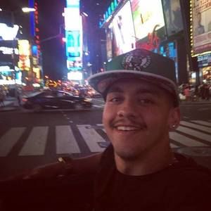 Meet your Posher, Luis