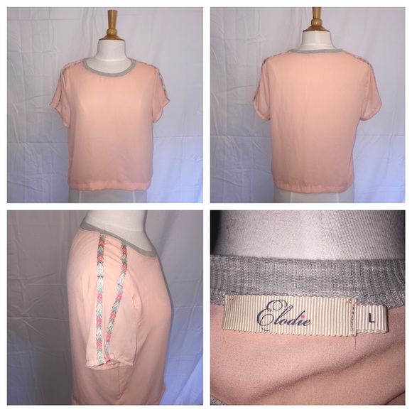 Women's Blouses - Picture 4 of 4