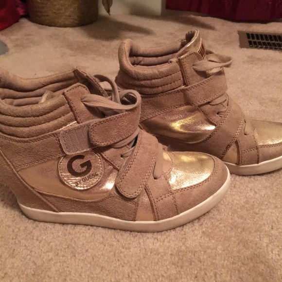 Nice comfortable wedges!