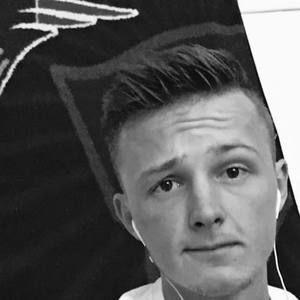 Meet your Posher, Tyler