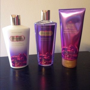 NWOT Love Spell bath set