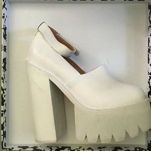 Jeffrey Campbell scully