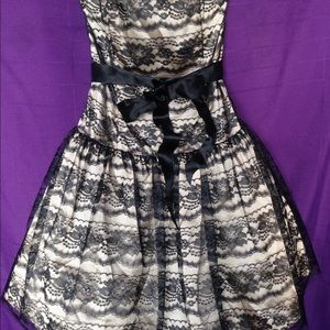 JESSICA MCCLINTOCK, size Jr 7