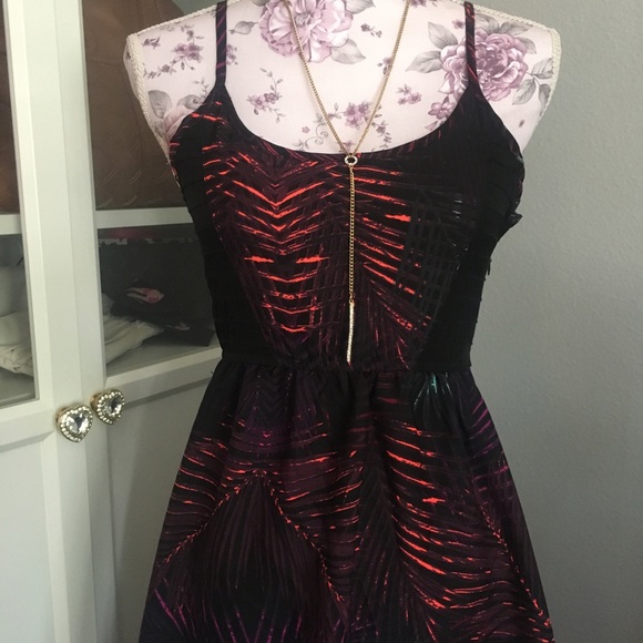 Hurley Summer Dress - Picture 2 of 3