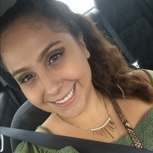 Meet your Posher, Celina