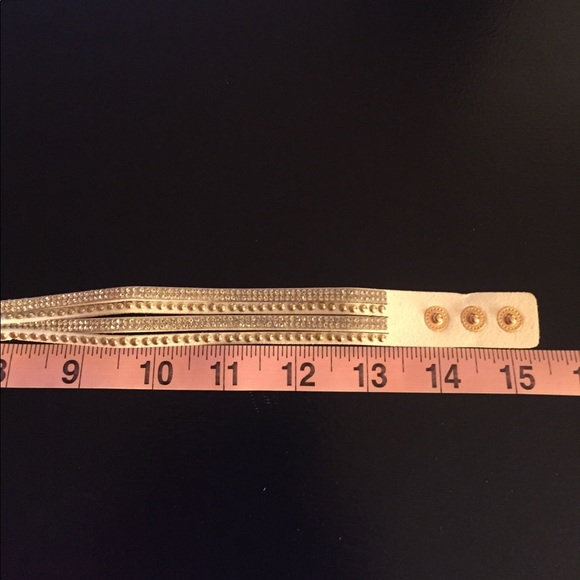 Double Wrap Bracelet Faux White Leather - Picture 4 of 4