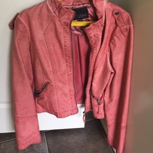 Daytrip peach colored jacket
