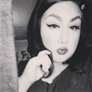 Meet your Posher, Corina