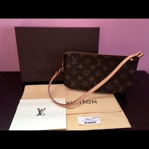 Louis Vuitton Pochette NM
