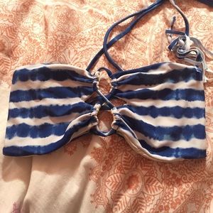 Acacia top