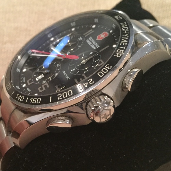 Silver Victorinox Swiss watch. - Picture 2 of 4