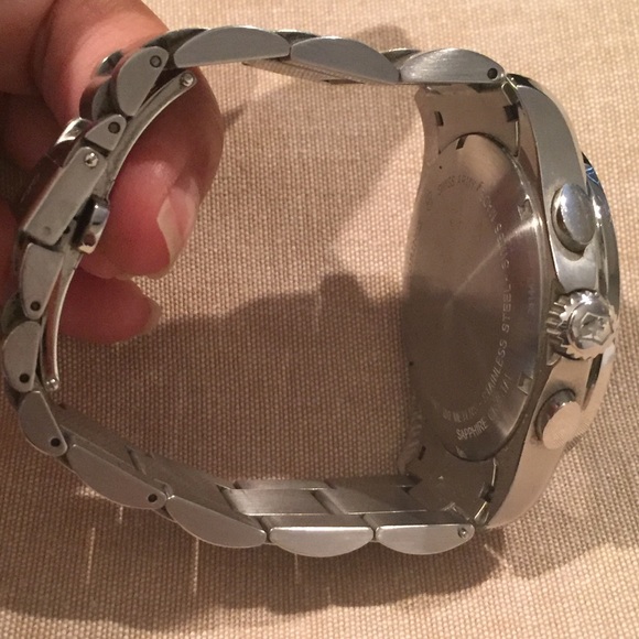 Silver Victorinox Swiss watch. - Picture 4 of 4