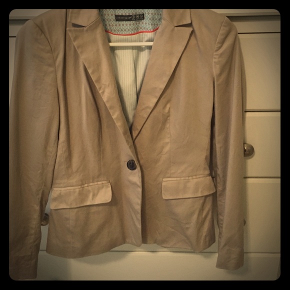 Cream colored blazer - Picture 1 of 1