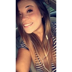 Meet your Posher, Brooke