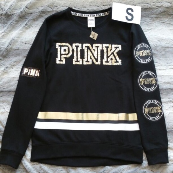 Small pink sweater