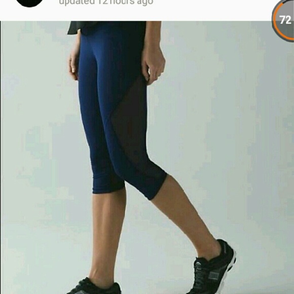 SOLD Lululemon run with the sun crop leggings - Picture 1 of 4