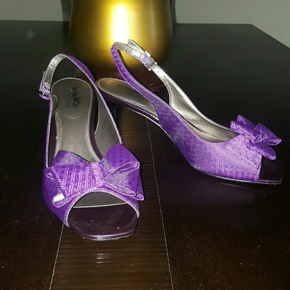 Purple slingback, peep toe with bow accent