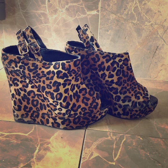Leopard Wedges - Qupid