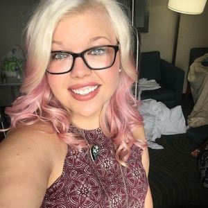 Meet your Posher, Amber