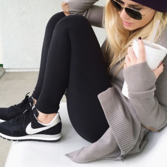 Black lulu lemon leggings