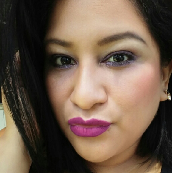 💕Meet your posher lisa💕 - Picture 2 of 4