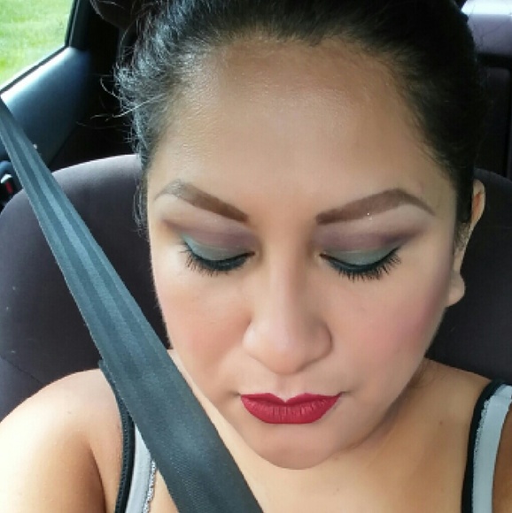 💕Meet your posher lisa💕 - Picture 4 of 4