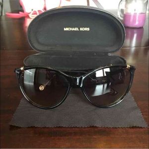 Michael Kors sunglasses *INCLUDES FREE GIFT!