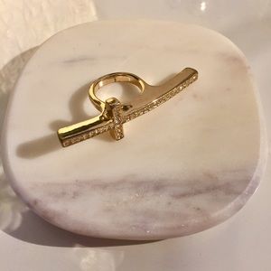 ✨fashionable cross ring✨