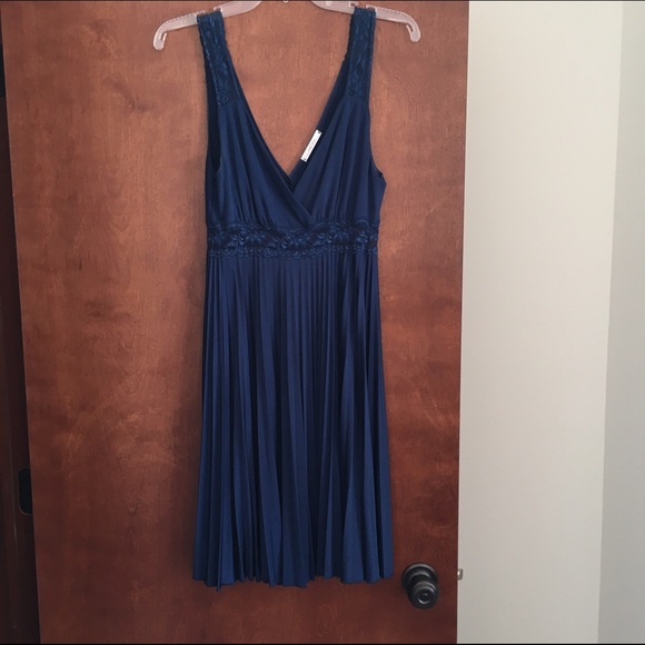 Beautiful dress for wedding or homecoming.