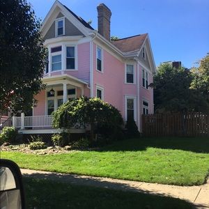 Meet your Posher, Brittany