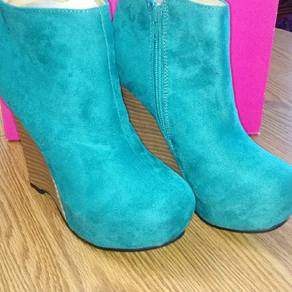 Platform wedge booties