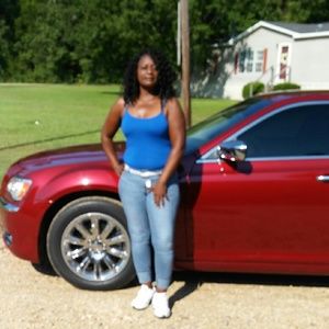 Meet your Posher, Cynthia