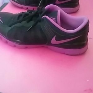 Nike purple gymshoes