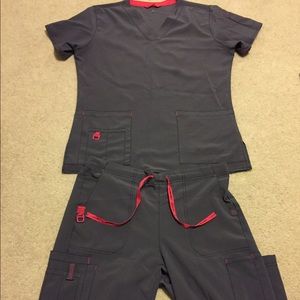 Carhartt Cross Flex V-Neck Scrub Set, Size Medium