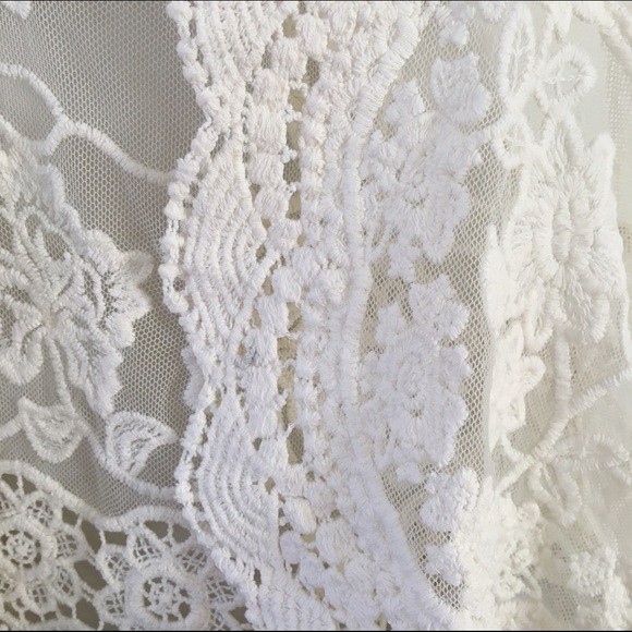 ❌Sold❌UO Gorgeous Bohemian Lace Vest - Picture 3 of 3