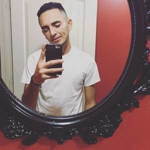 Meet your Posher, Luis