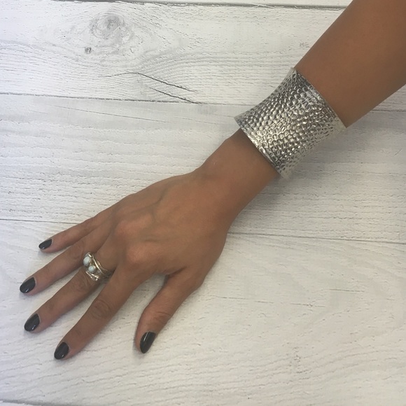 Silver Hammered Cuff - Picture 2 of 3
