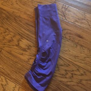 Lulu crop leggings size: 4