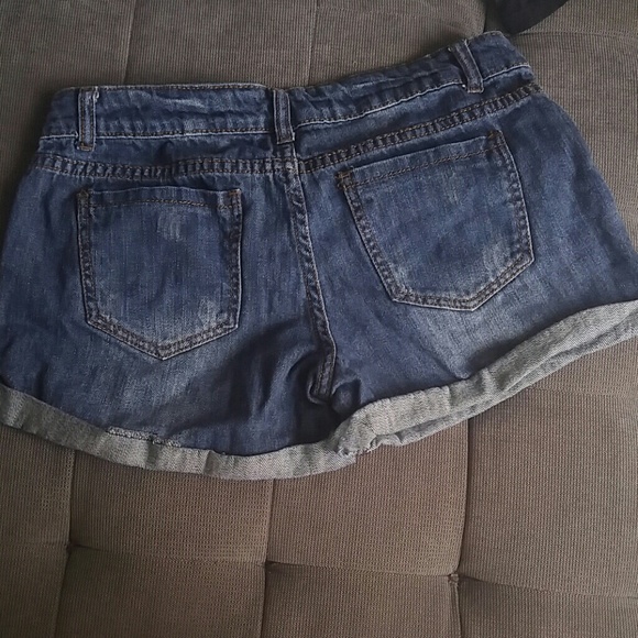 Shorts - Picture 2 of 2