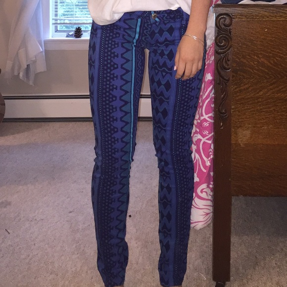 Celebrity Pink Jeans . Patterned Pants
