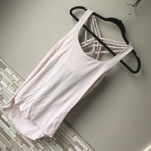 Lululemon size 6 top