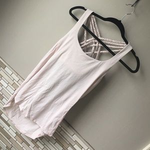 Lululemon size 6 top