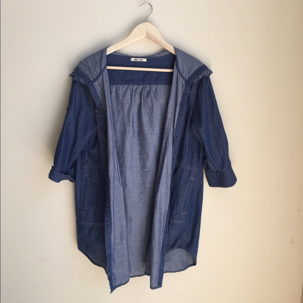 Nice claup chambray top